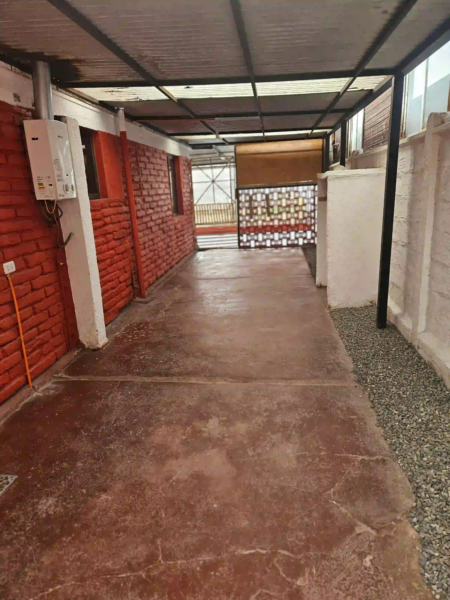 Arriendo casa en los andes irene frei pasaje c costado de la casa