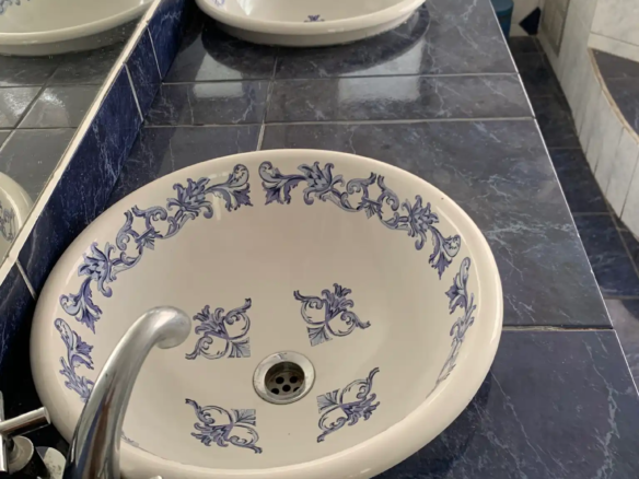 Venta de casa en los andes calle tres carreras con pastene lavamanos baño