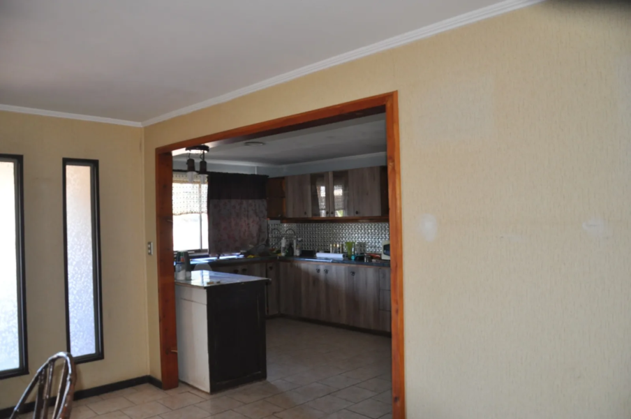 Cocina de casa con terreno en venta en san felipe sector de bucalemu