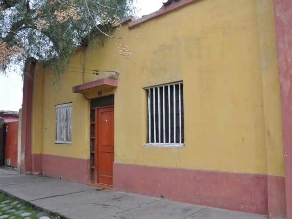 Frente de casa en venta calle brasil, sector centenario en Los Andes