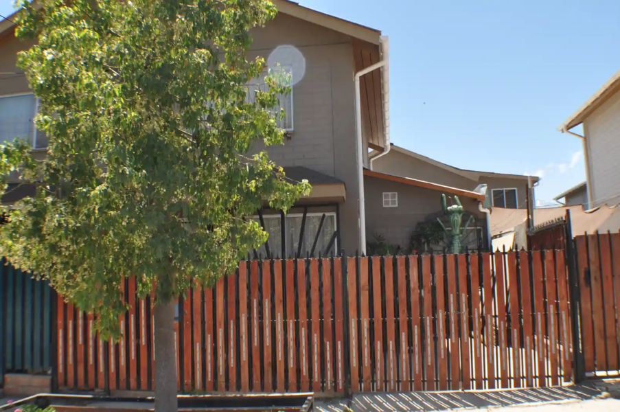 Frente de casa en Los Andes en la Villa Sendero de Los Andes