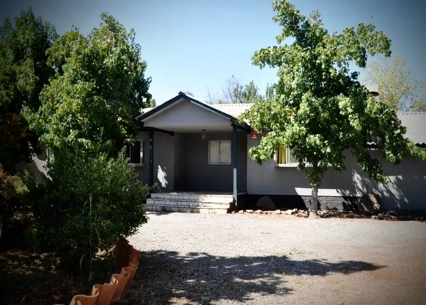 Frontis de parcela en arriendo en la troya